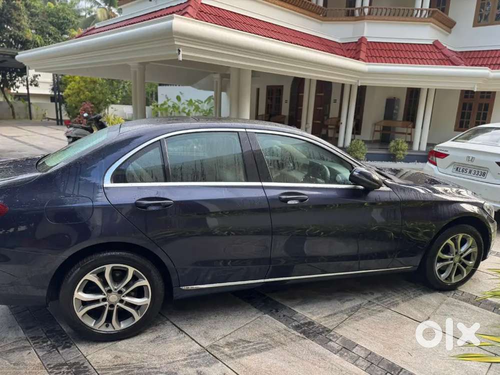 Mercedes-benz C-class 2016 Diesel 86000 Km Driven