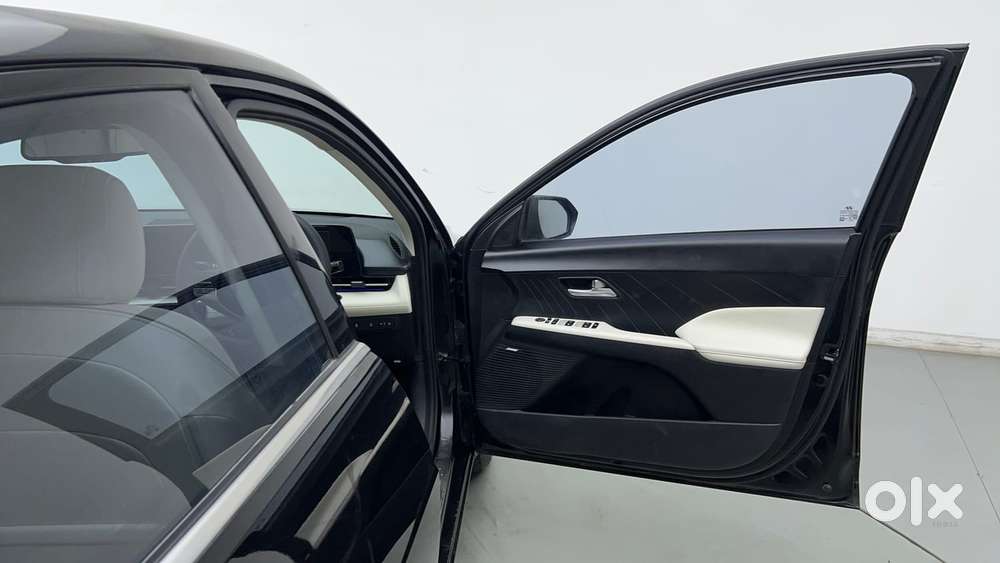 Hyundai Verna 1.5 Sx (o) Petrol Mt, 2023, Petrol