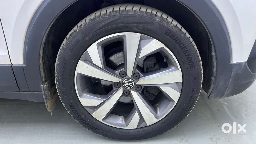 Volkswagen Taigun Topline 1.0 Tsi At (electric Seats), 2022, Petrol