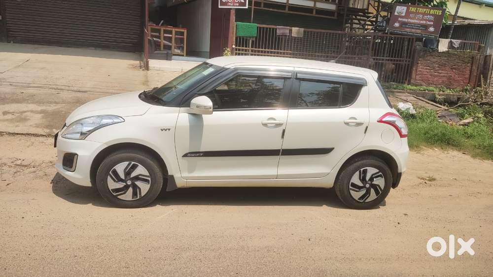Maruti Suzuki Swift Vxi + Manual, 2016, Petrol
