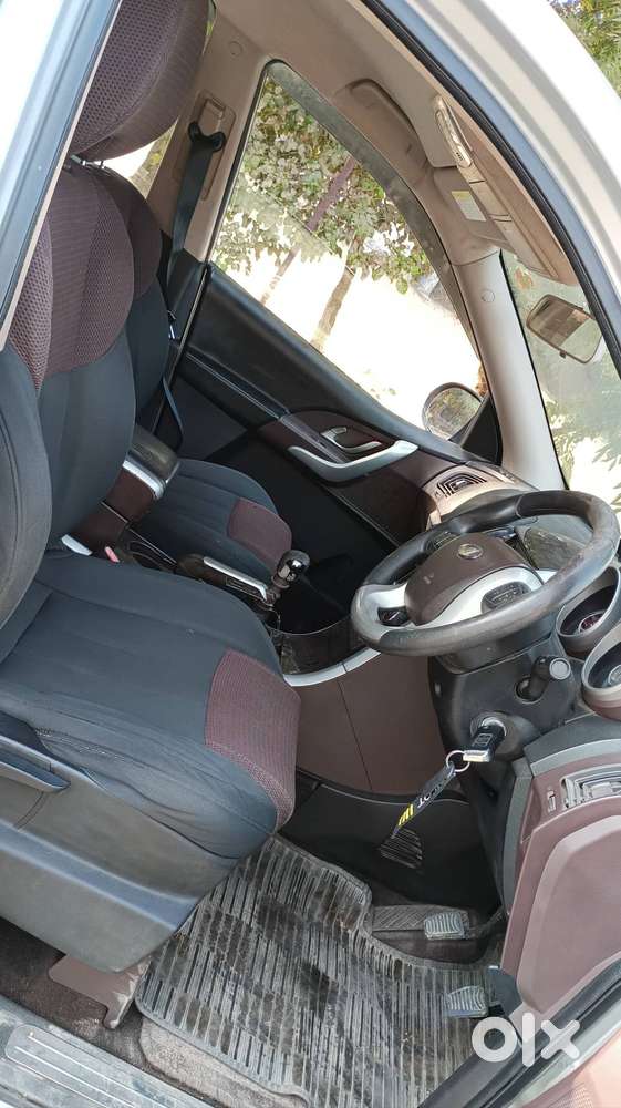 Xuv500 W6 2015