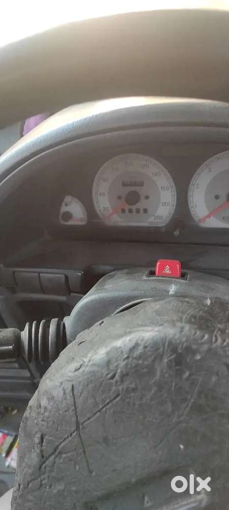 Maruti Suzuki Esteem 2004