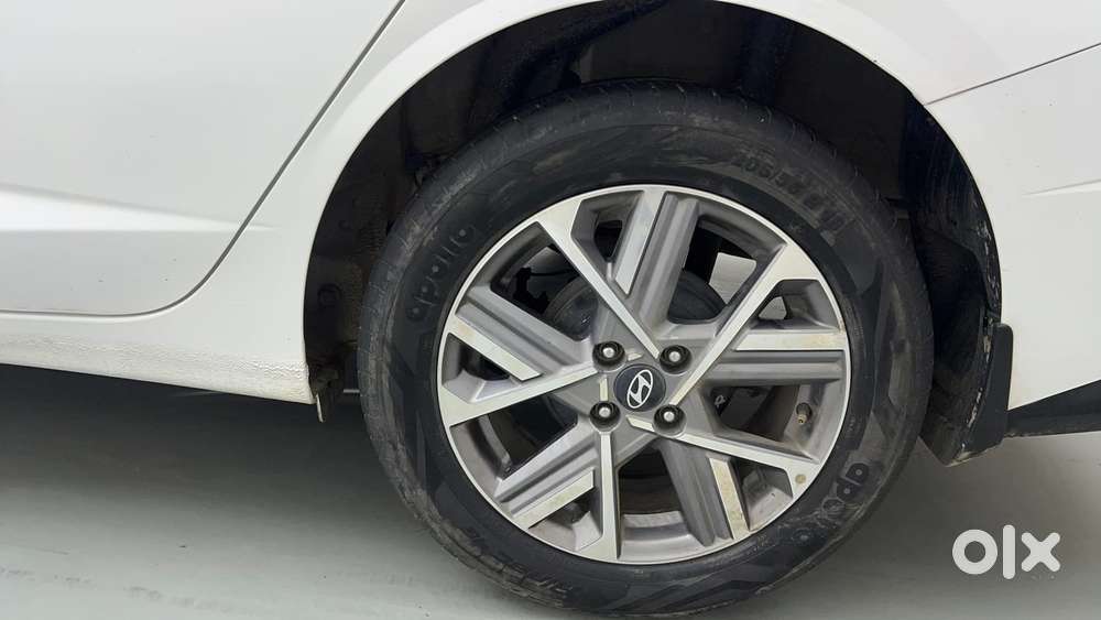 Hyundai Verna 1.5 Sx (o) Petrol Mt, 2023, Petrol