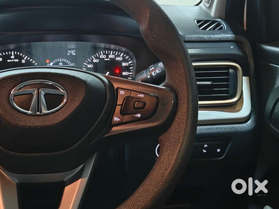 Tata Punch Accomplished, 2022, Petrol