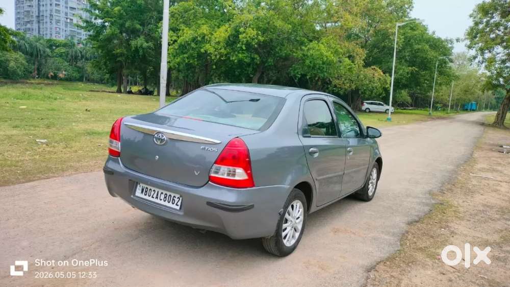 Toyota Etios 1.5 V, 2013, Petrol