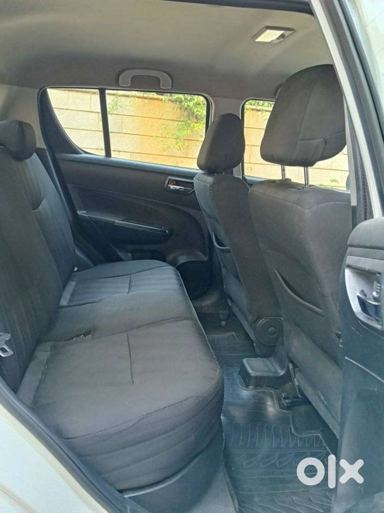 Maruti Suzuki Swift Vxi 1.2 Abs Bs-iv, 2013, Petrol