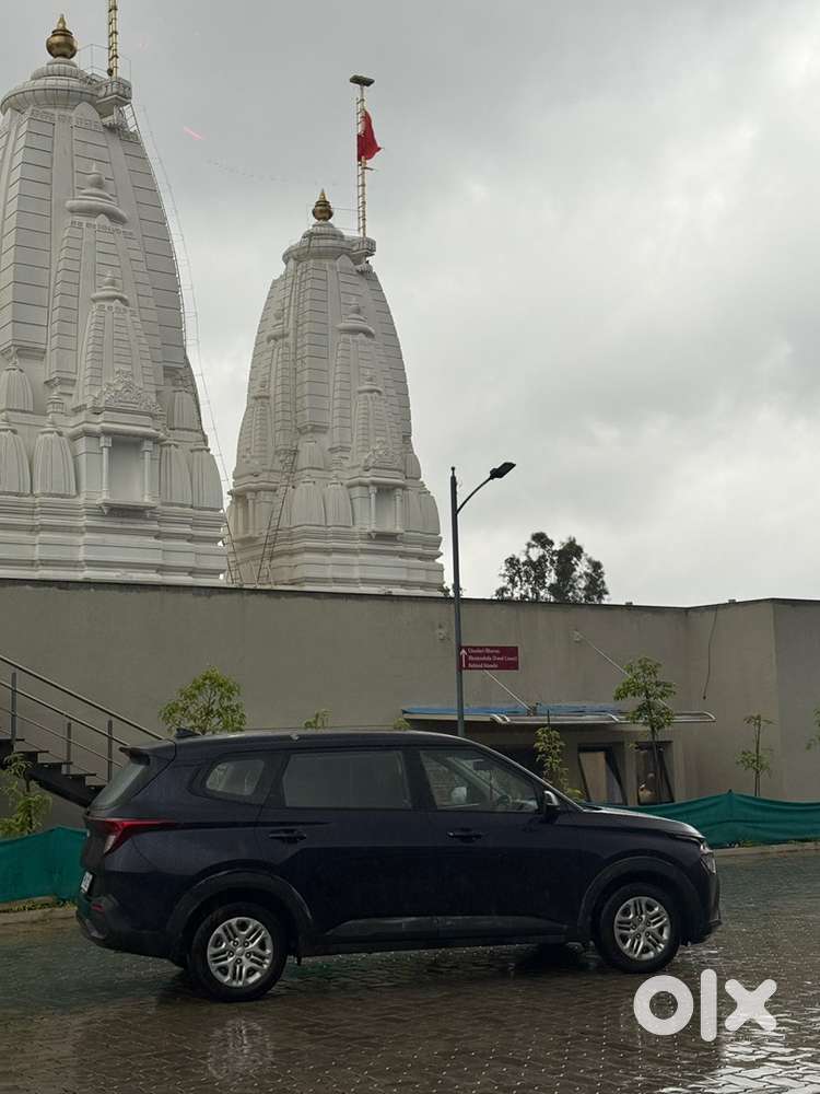 Kia Carens Petrol Manual 2024