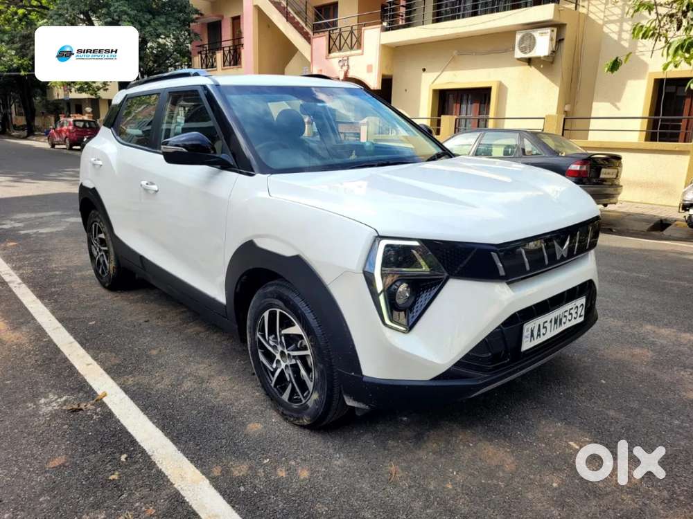 Mahindra Xuv 3xo Ax5 Pm Mt, 2024, Petrol