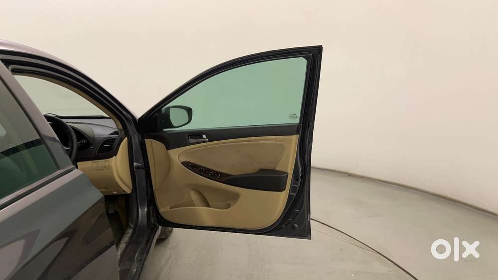 Hyundai Verna 1.6 Sx Vtvt, 2016, Petrol