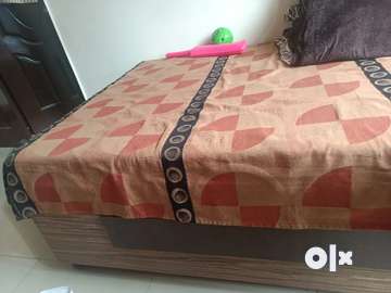 Second hand deals diwan bed olx