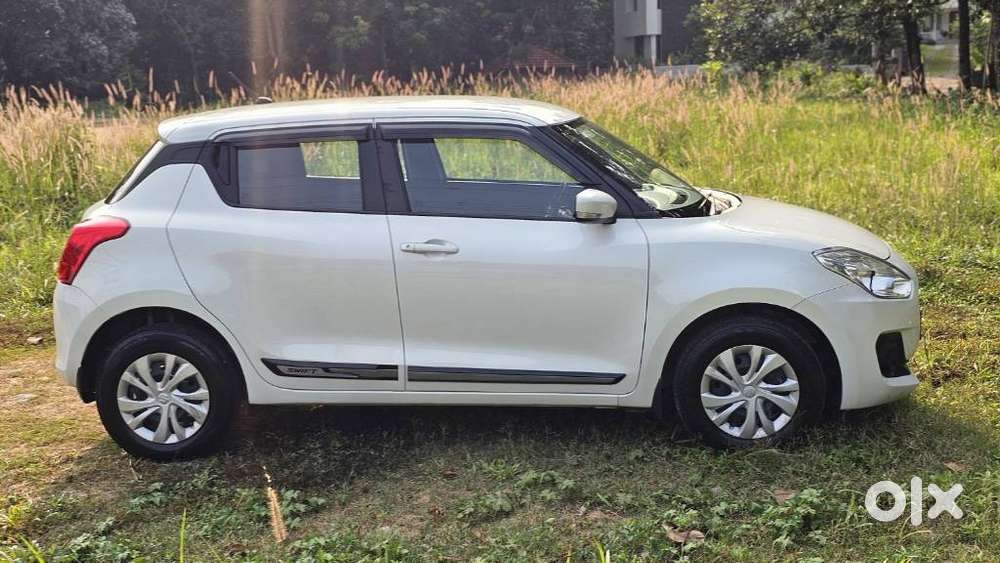 Maruti Suzuki Swift 2018 Amt Vxi, 2022, Petrol