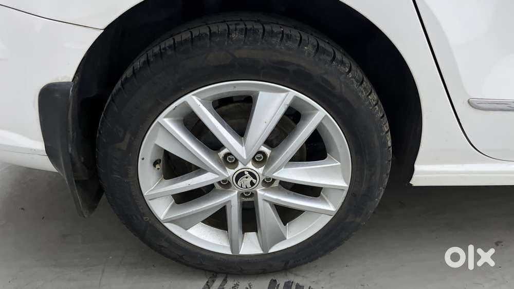 Skoda Rapid 1.5 Tdi Style/1.5 At Style, 2021, Petrol