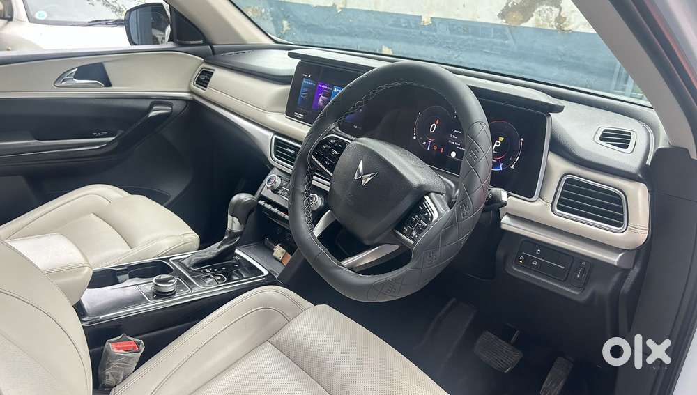 Mahindra Xuv700 2.2 Ax 7 Diesel At Luxury Pack Str, 2023, Diesel