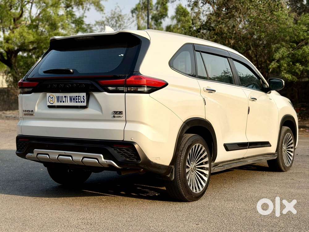 Toyota Innova Hycross 2.0 Vx (o) Hybrid 7 Str, 2025, Petrol