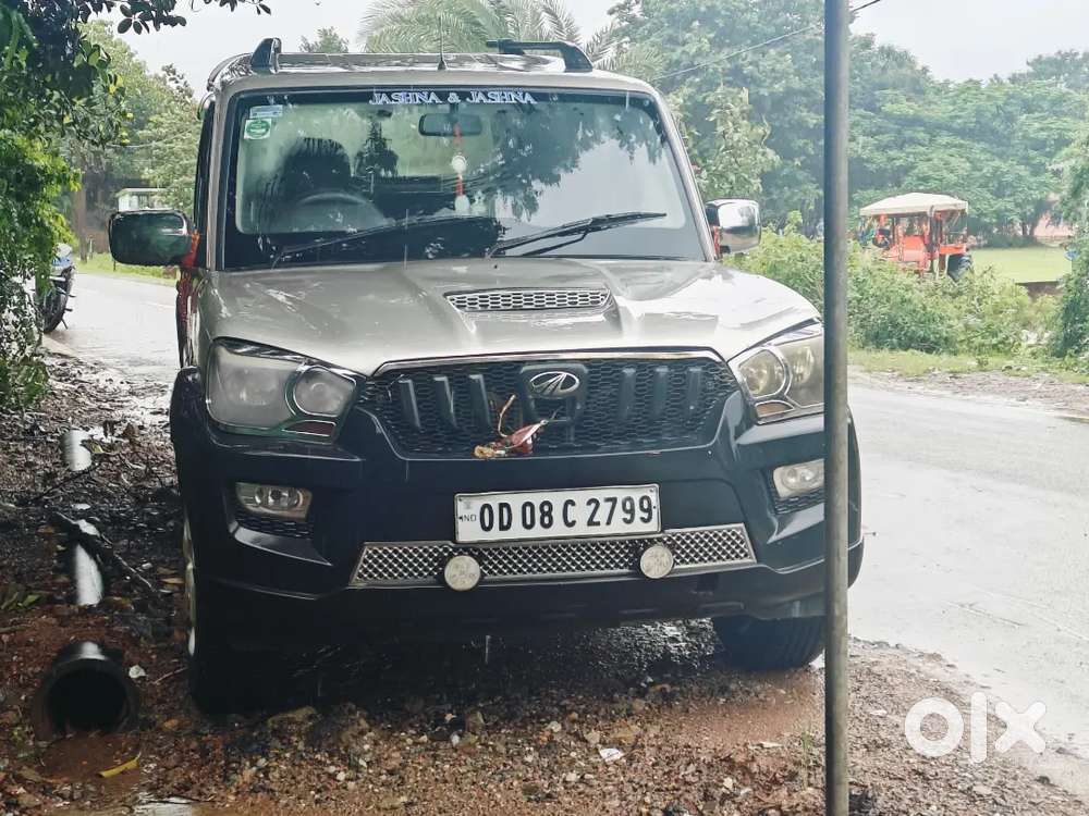 Mahindra Scorpio Diesel 2015 Automatic