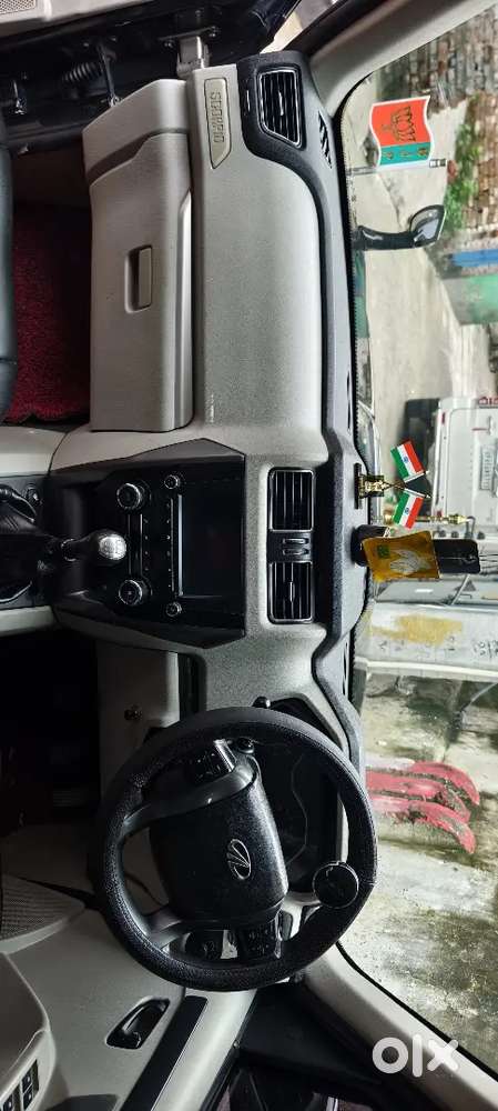 Mahindra Scorpio S11