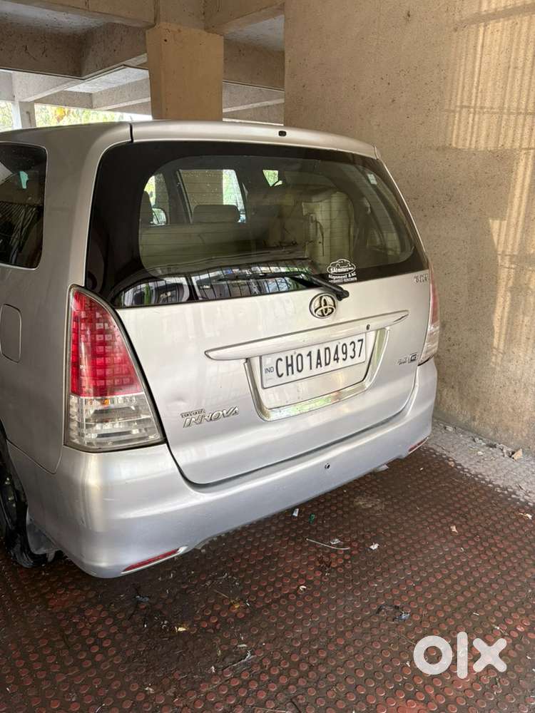 Toyota Innova 2010 Diesel 101150 Km Driven