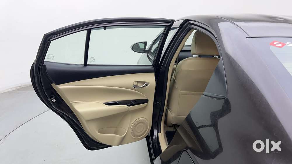 Toyota Yaris Ativ Vx Cvt, 2018, Petrol