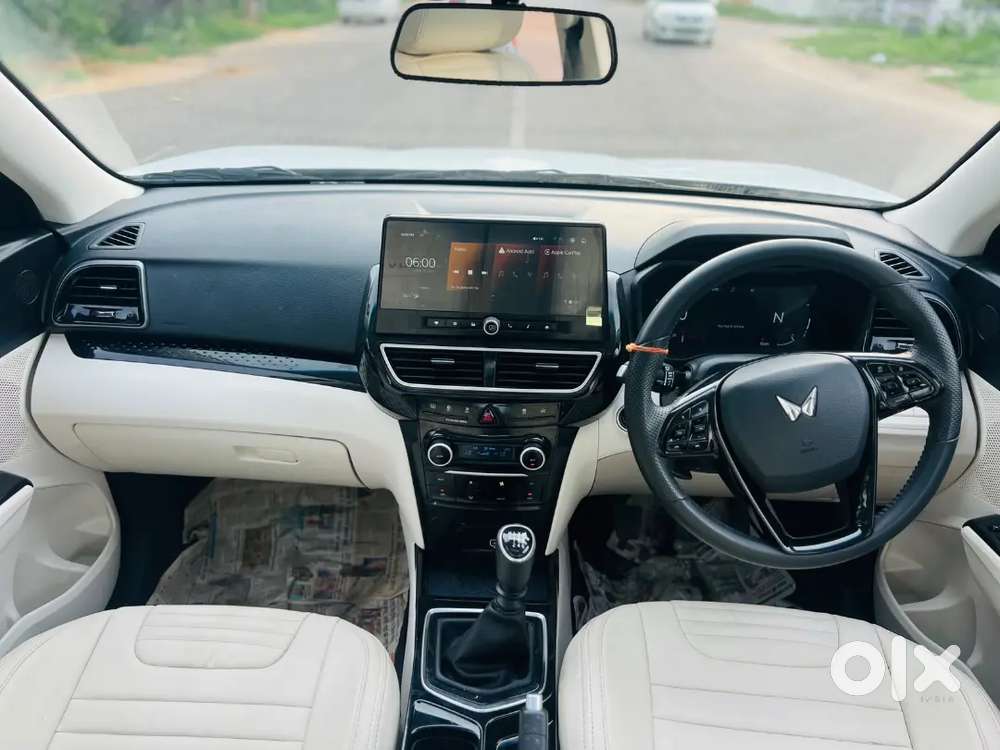 Mahindra Xuv 3xo 2025 Ax5