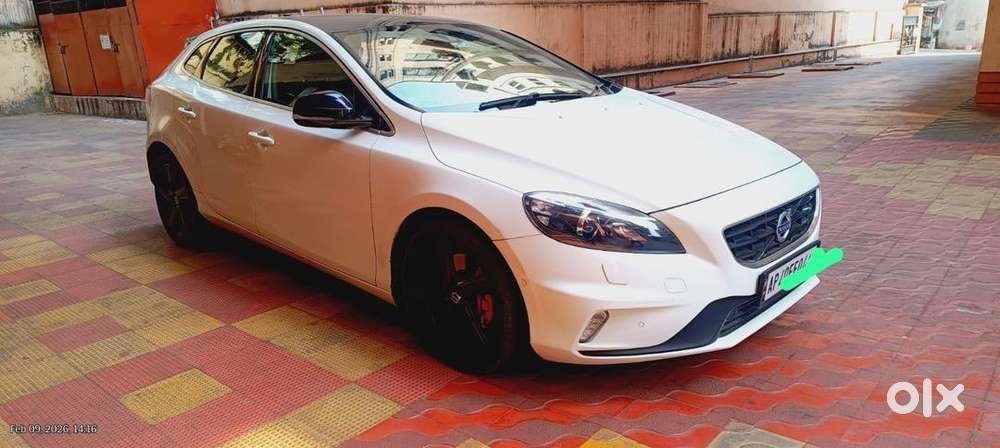 Volvo V40 2016 Diesel Well Maintained
