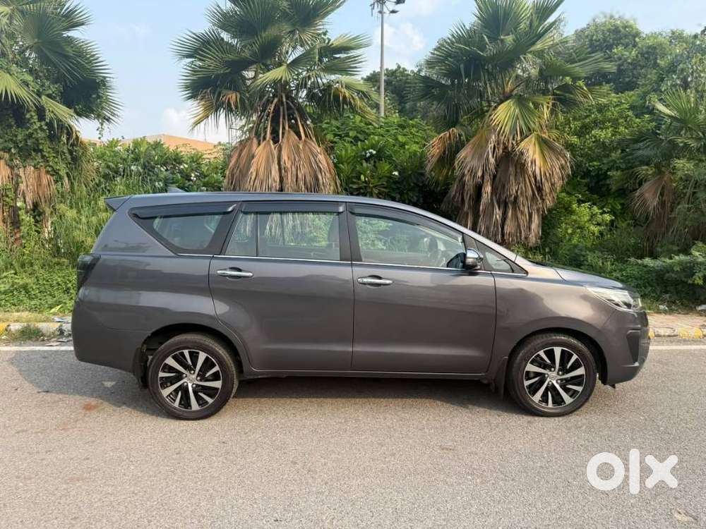 Toyota Innova Crysta, 2022, Petrol