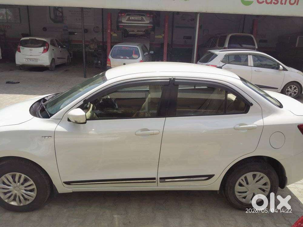 Maruti Suzuki Dzire 2017-2020 1.2 Vxi Amt, 2018, Petrol