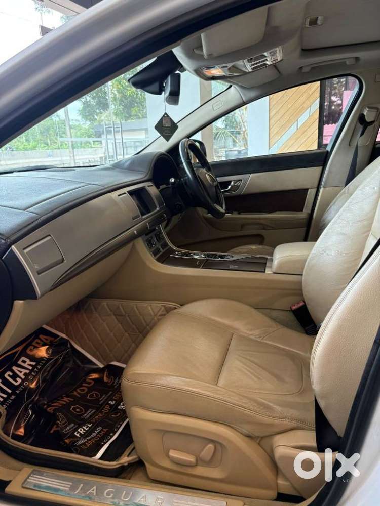 Jaguar Xf, 2013