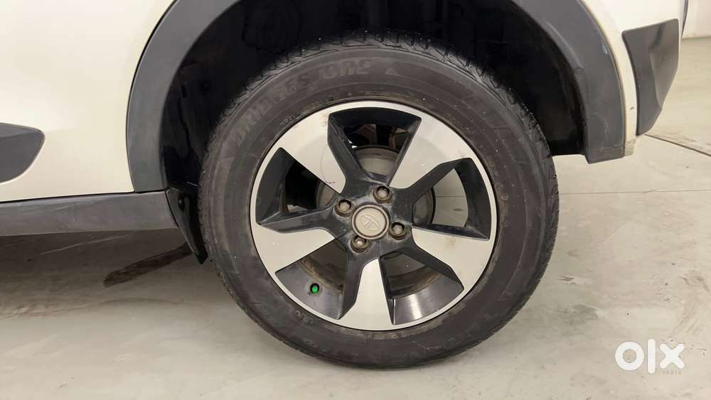 Tata Nexon 1.2 Revotron Xza Plus (l), 2019, Petrol