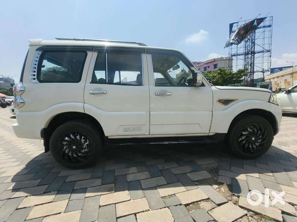 Mahindra Scorpio S6 Plus, 2017, Diesel