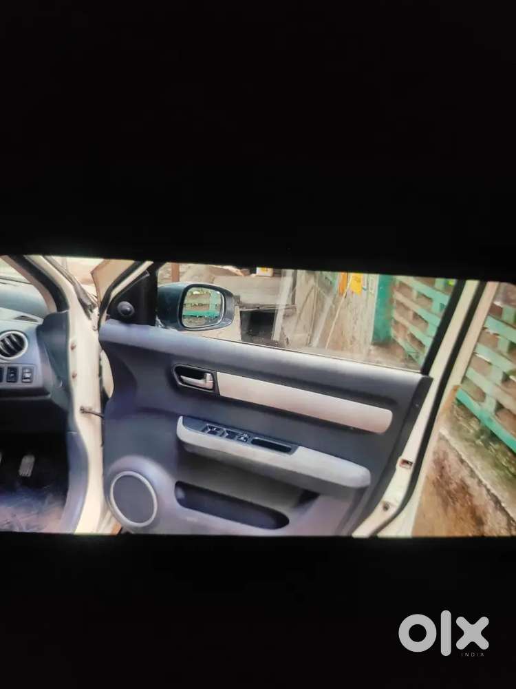 Maruti Suzuki Swift Dzire 2010