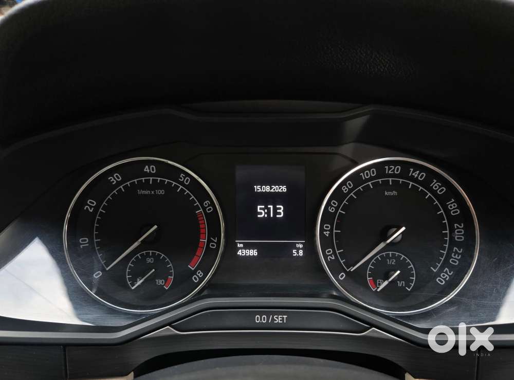 Skoda Superb [ ] 1.8 Style Tsi At, 2016, Petrol