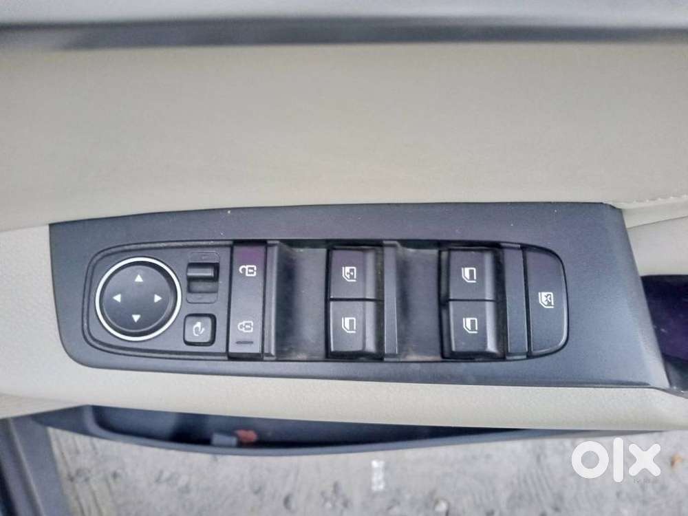 Kia Carens Luxury (o)1.5 Turbo Petrol Dct 7 Str, 2023, Petrol