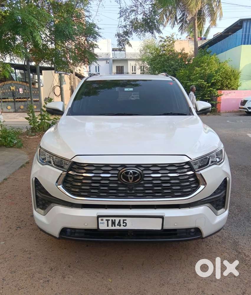 Toyota Innova Hycross 2.0 Zx Hybrid 7 Str, 2023, Petrol
