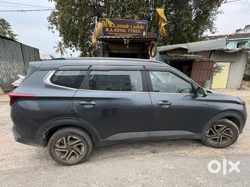 Kia Carens 2022 Km-driven Used