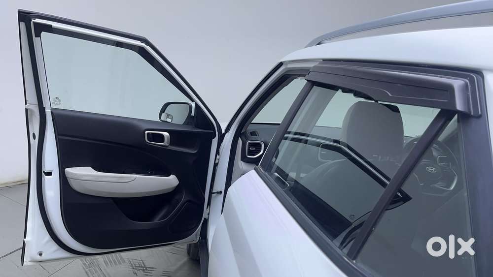 Hyundai Venue 1.0 Sx (o) Turbo Dct, 2023, Petrol
