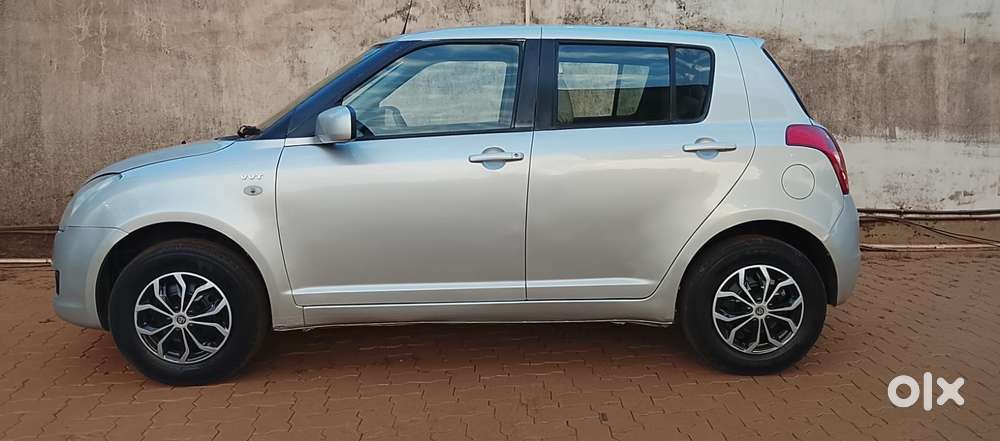 Maruti Suzuki Swift Vxi 1.2 Abs Bs-iv, 2010, Petrol