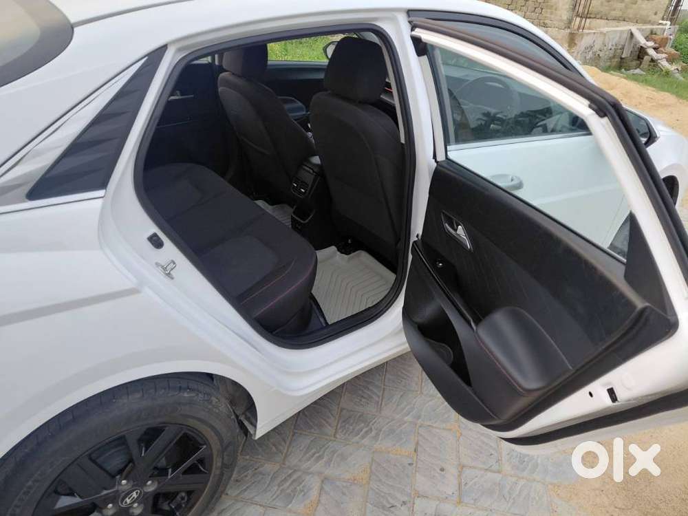 Hyundai Verna Sx (o) 1.5 Vtvt Ivt [2023 - 2026], 2026, Petrol