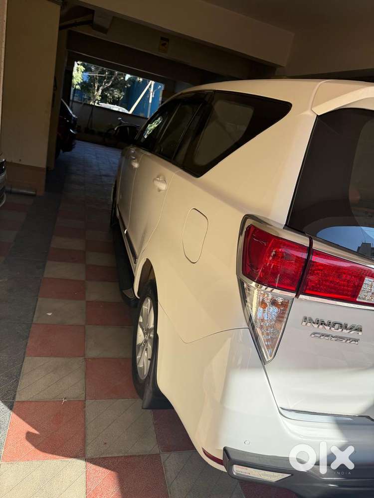 Toyota Innova Crysta 2.4 G Mt 7 Str, 2020, Diesel