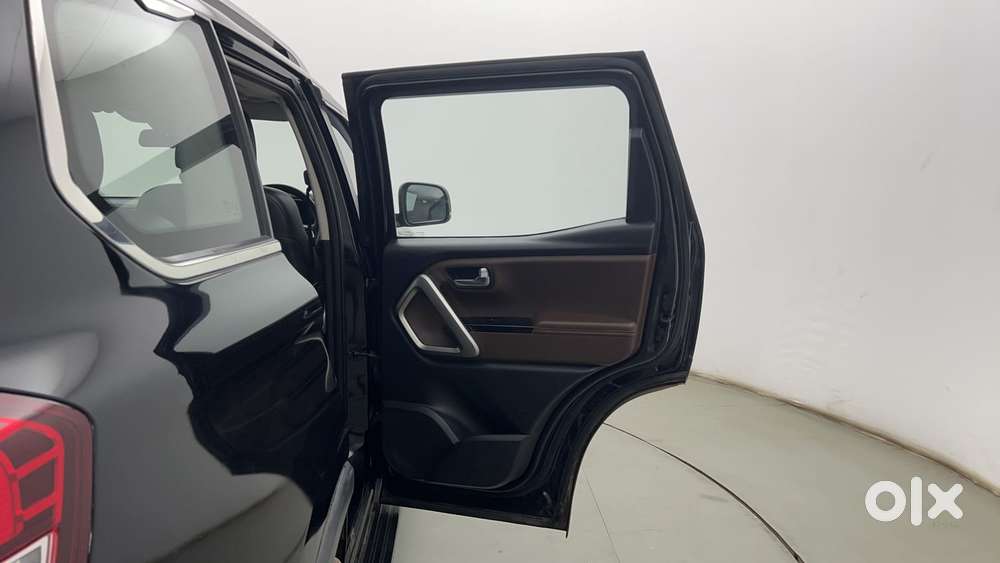 Mahindra Scorpio N Z8 L Petrol At 7 Str, 2022, Petrol