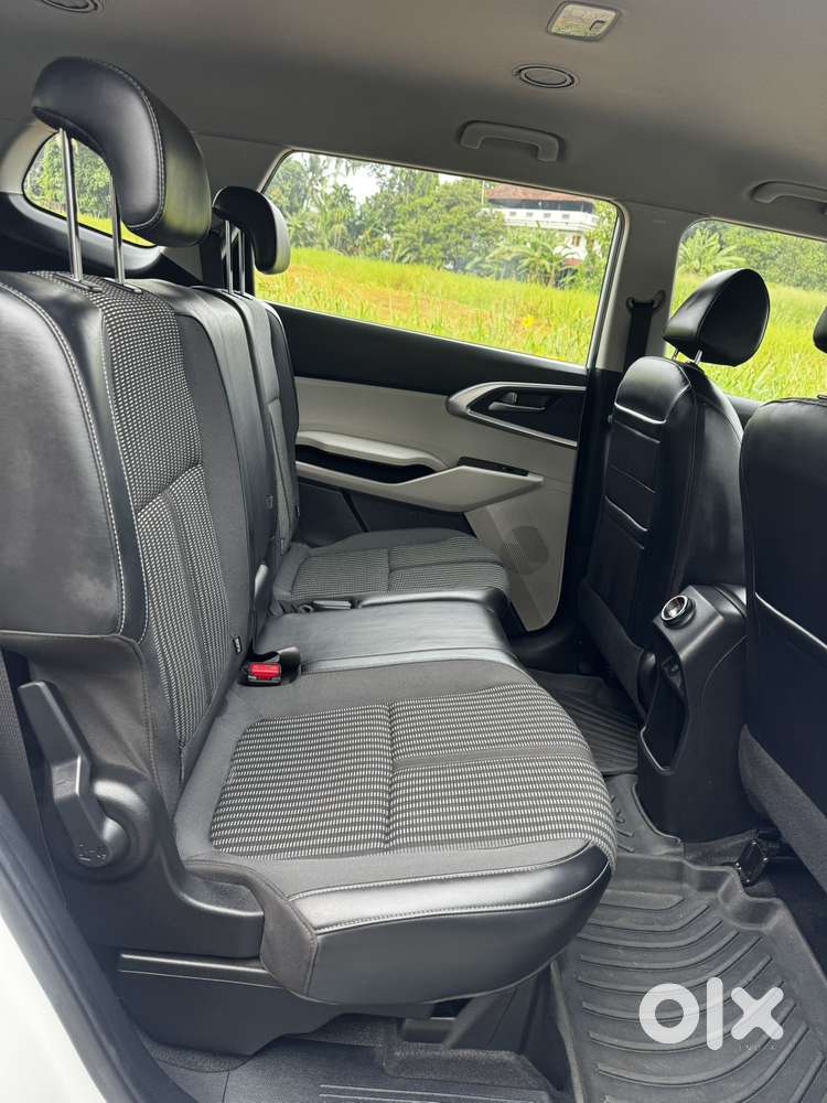 Kia Carens 1.5 Prestige 7 Str, 2023, Petrol