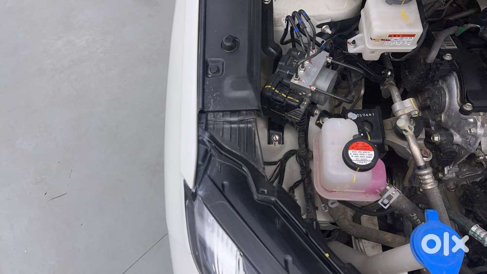 Maruti Suzuki Grand Vitara 1.5 Alpha Plus Intelligent Hybrid Ecvt, 2..