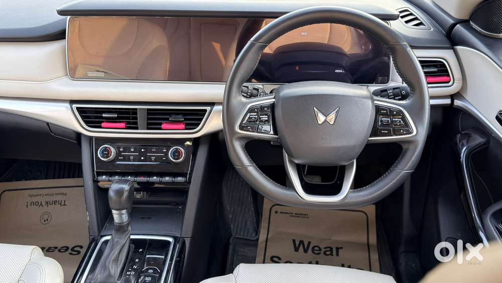 Mahindra Xuv700 2.2 Ax 7 Diesel At Luxury Pack Str, 2022, Diesel