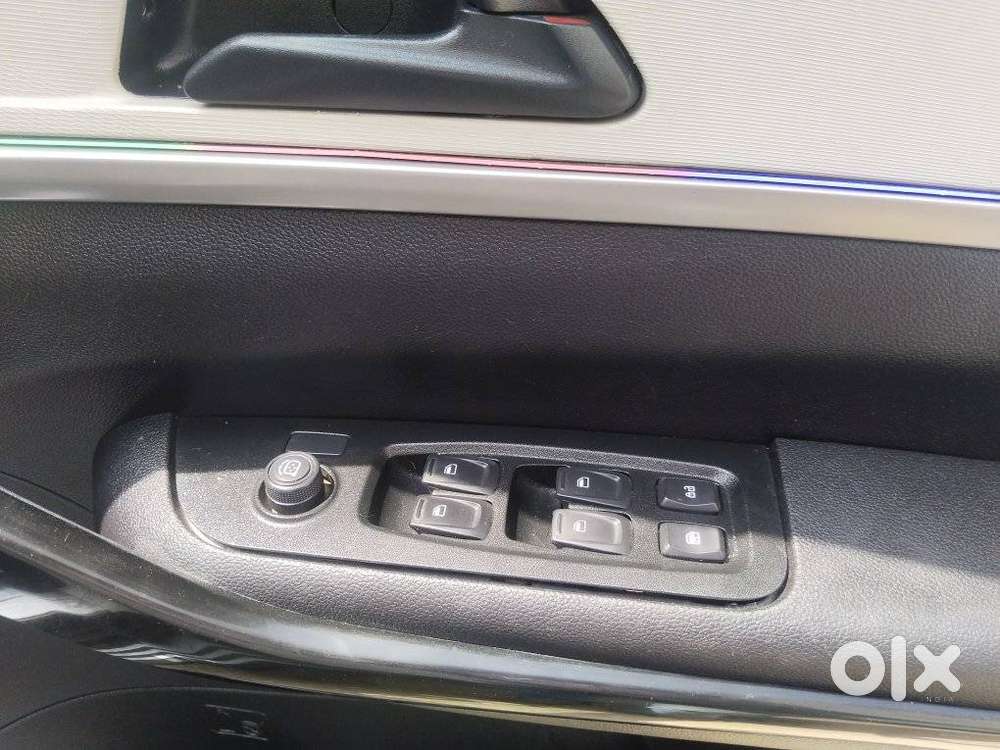 Mahindra Xuv700 2.2 Ax 5 Diesel Mt Str, 2022, Diesel