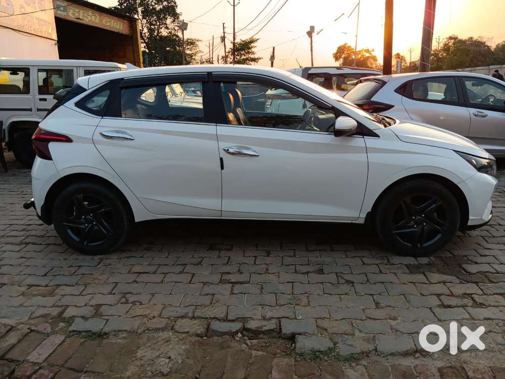 Hyundai I20 Sportz 1.2 Vtvt, 2023, Petrol