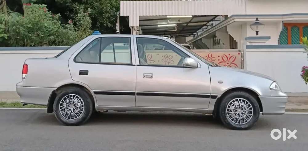 Maruti Suzuki Esteem 2006