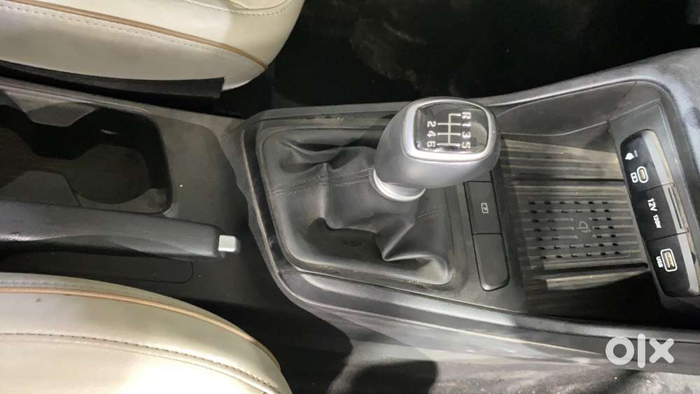 Hyundai Verna 1.5 Sx (o) Petrol Mt, 2024, Petrol