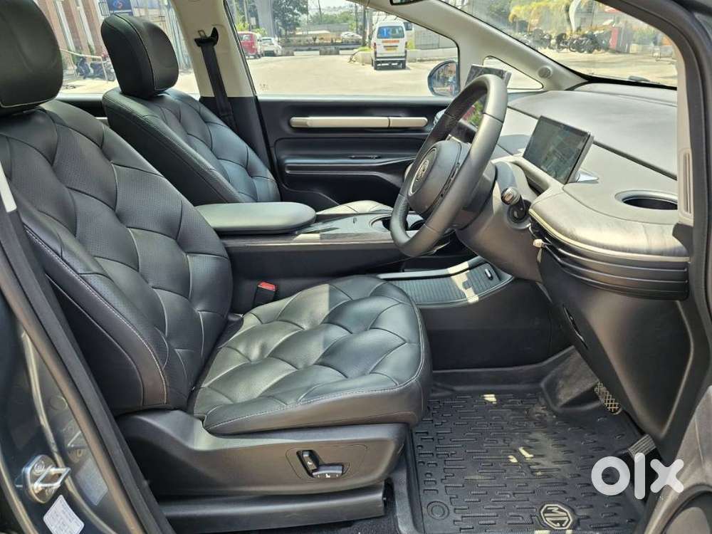 Mg Windsor Ev Essence, 2024, Electric