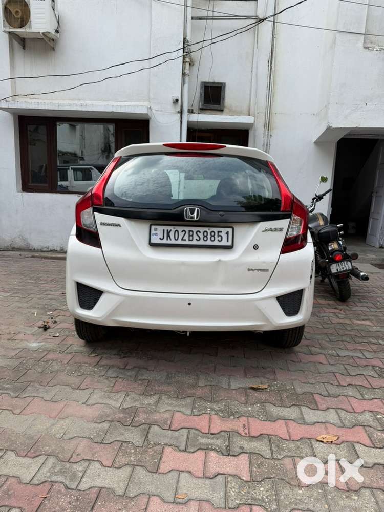 Female Doctor Driven Car Honda Jazz 2016 Petrol Well Maintained