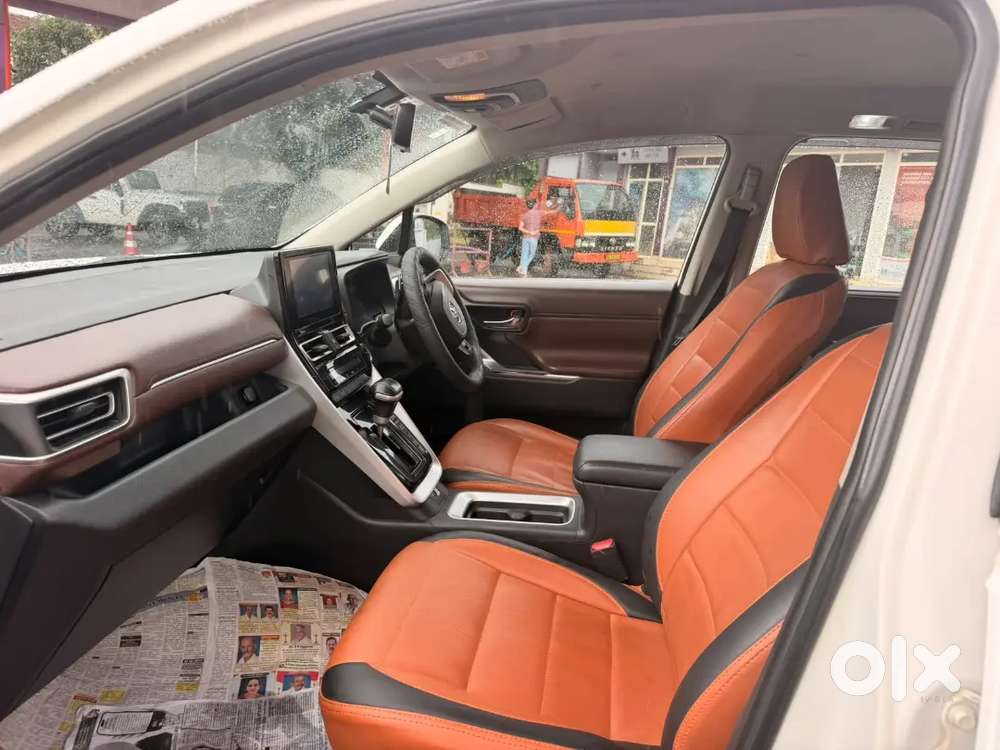 Toyota Innova Hycross 2024 Hybrid