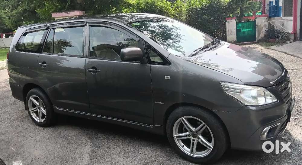 Toyota Innova Diesel 2012